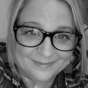 Meet your Posher, Angie